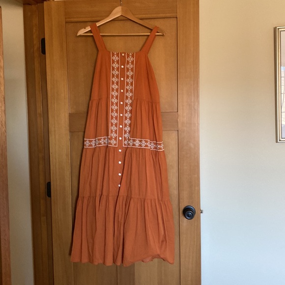 Madewell Embroidered Button-Front Tiered Midi Dress - Picture 2 of 3